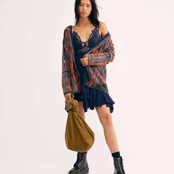 EUC ✵☽Free People☾✵ Crochet Ruffly Navy Blue Adella Slip Dress | Medium - Picture 15 of 16